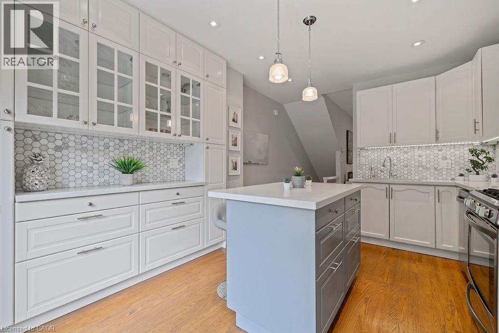 406 Margueretta Street, Toronto, Ontario  M6H 3S5 - Photo 16 - 40772434