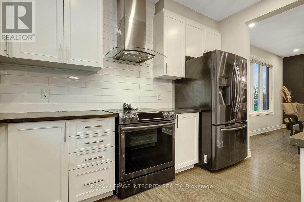 547 Parade Drive, Ottawa, Ontario  K2S 0X8 - Photo 15 - X12420354