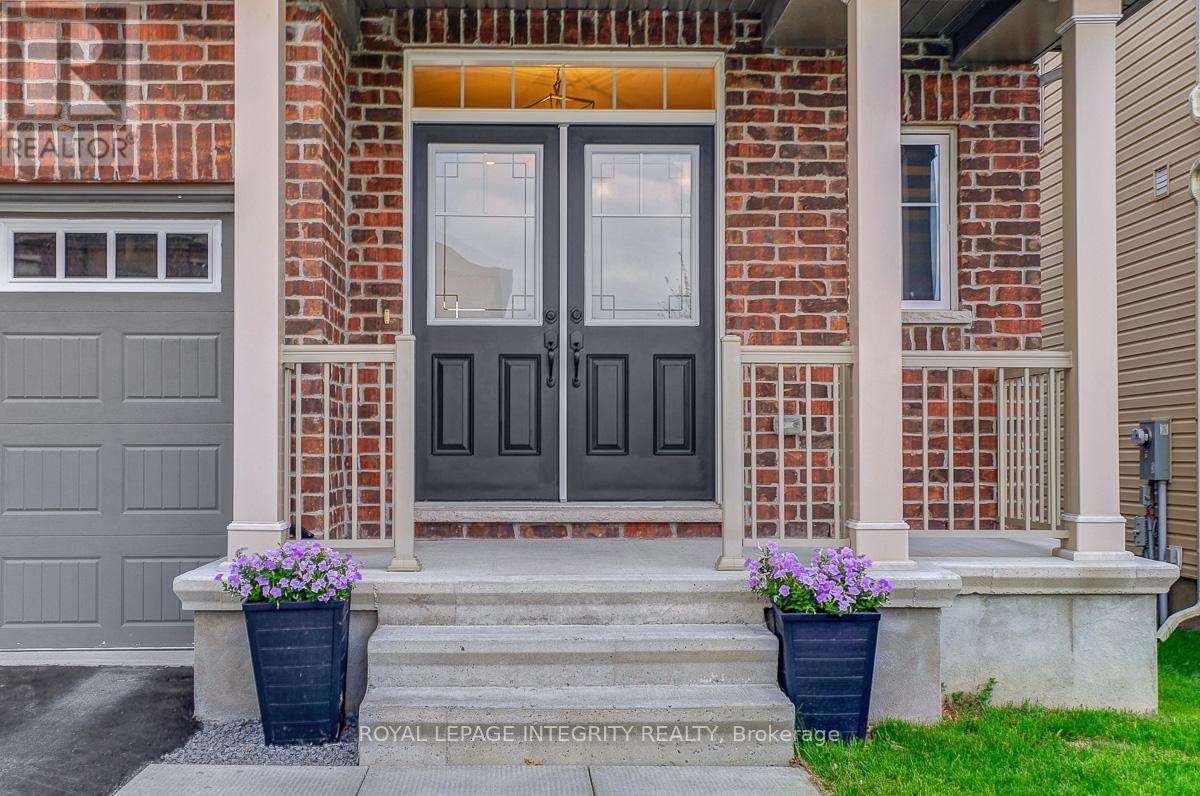 547 Parade Drive, Ottawa, Ontario  K2S 0X8 - Photo 2 - X12420354