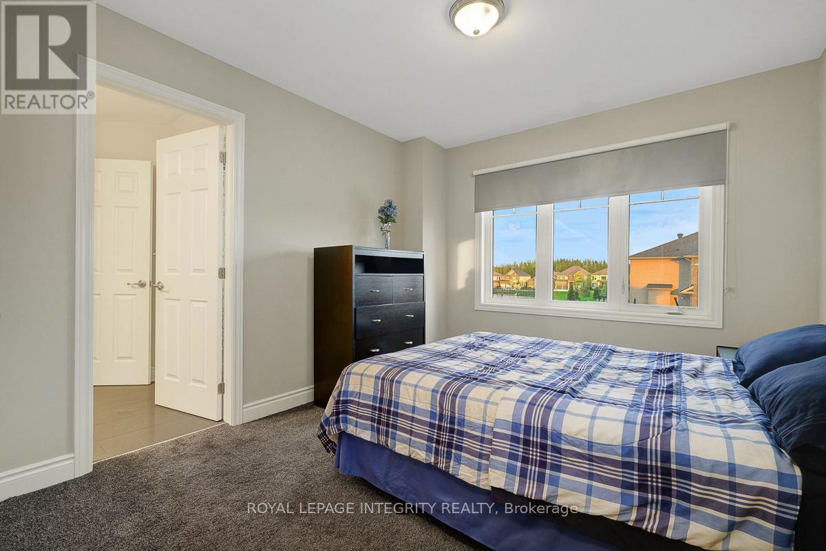 547 Parade Drive, Ottawa, Ontario  K2S 0X8 - Photo 29 - X12420354
