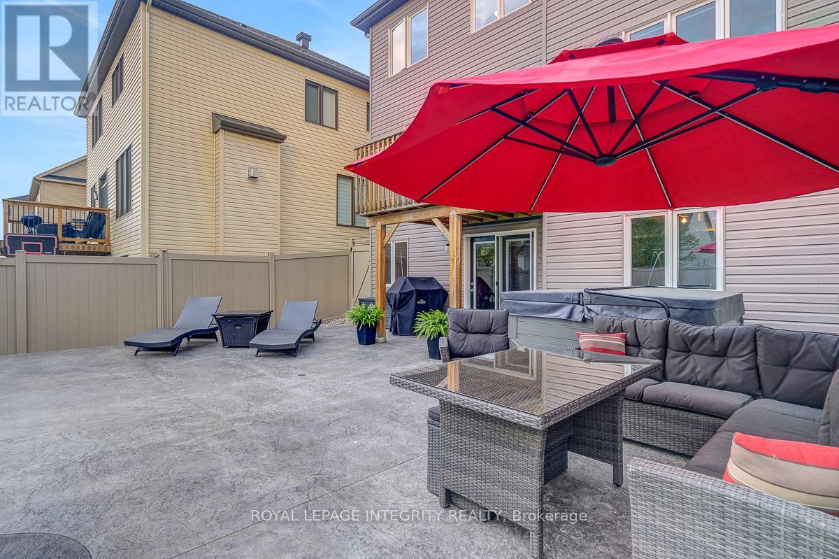 547 Parade Drive, Ottawa, Ontario  K2S 0X8 - Photo 39 - X12420354