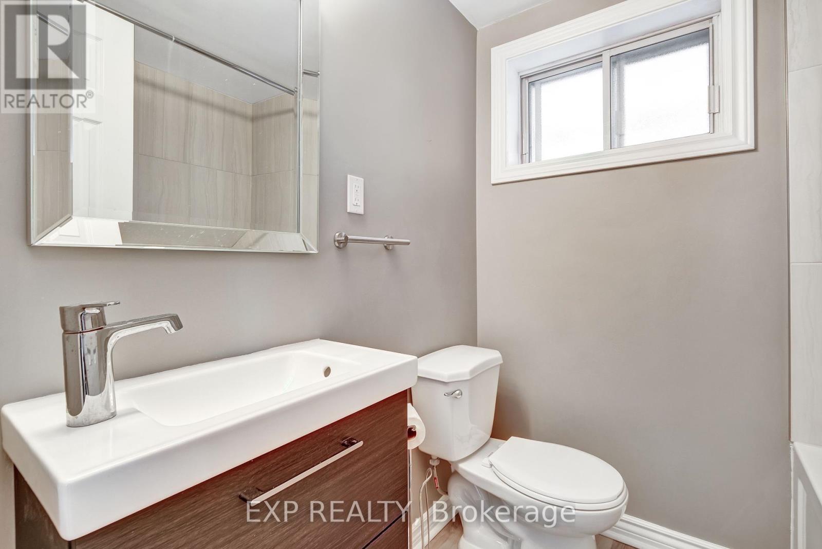 566 Kirkwood Avenue, Ottawa, Ontario  K1Z 5X4 - Photo 11 - X12420375