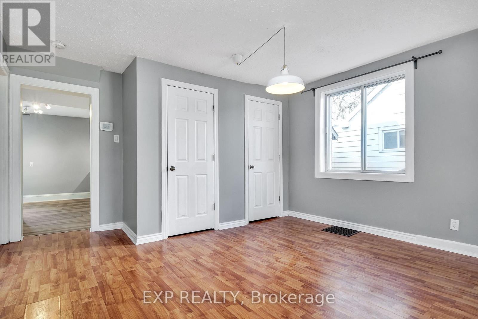 566 Kirkwood Avenue, Ottawa, Ontario  K1Z 5X4 - Photo 6 - X12420375
