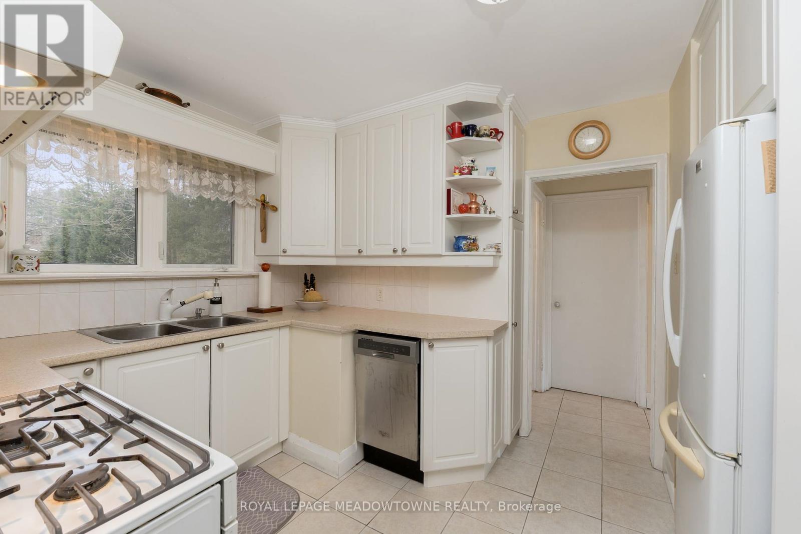 208 Martin Street, King, Ontario  L7B 1J5 - Photo 18 - N12404957