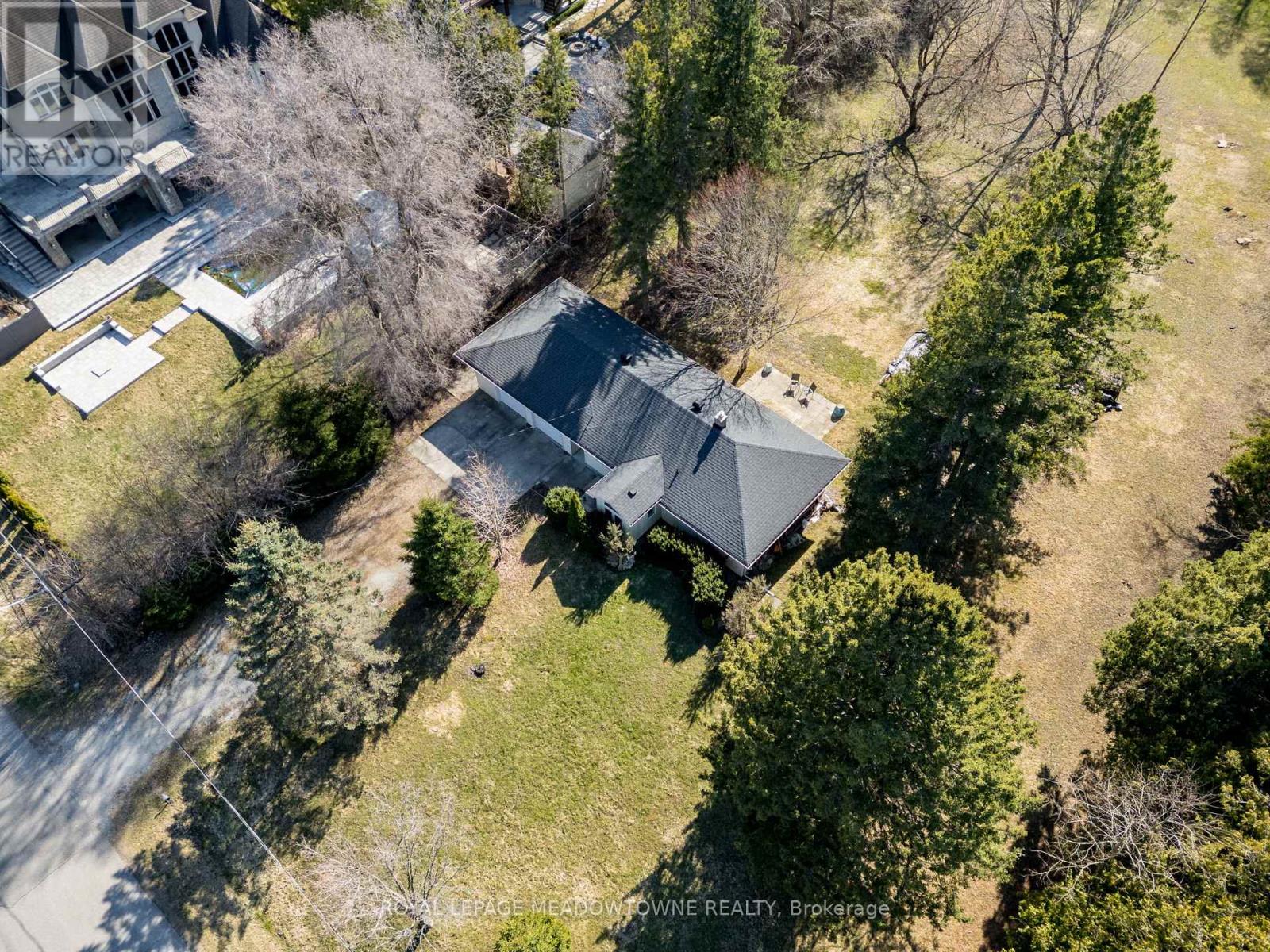 208 Martin Street, King, Ontario  L7B 1J5 - Photo 5 - N12404957