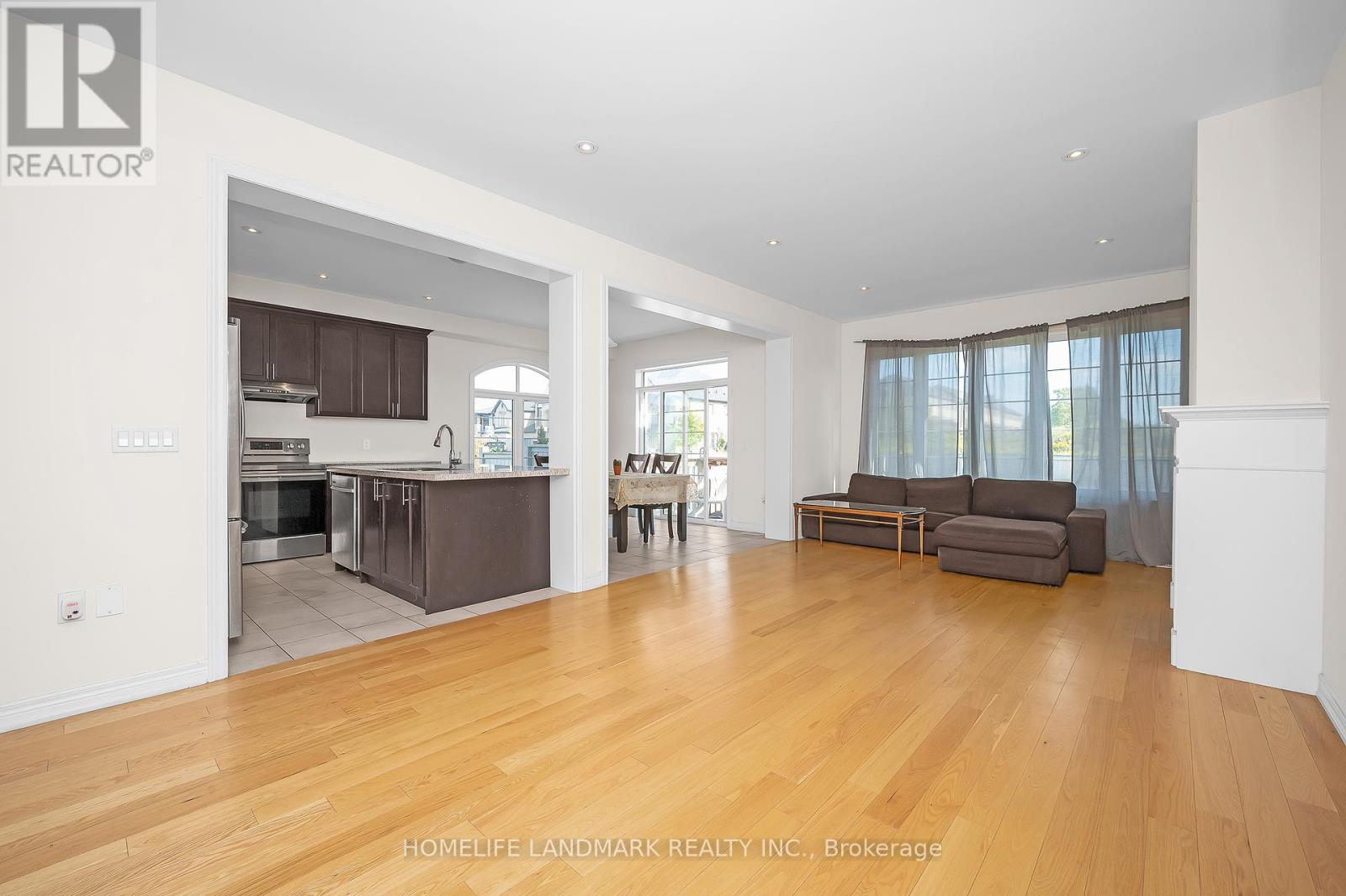 8 Dougherty Court, Hamilton, Ontario  L9K 0H7 - Photo 10 - X12420381