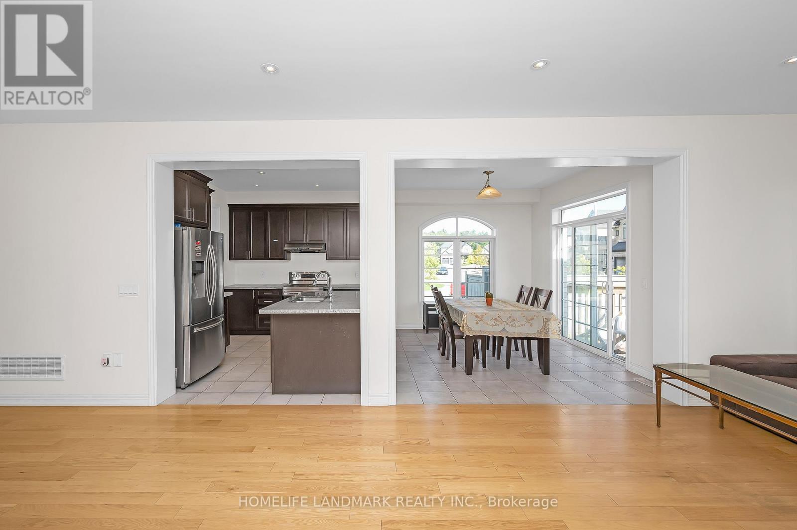 8 Dougherty Court, Hamilton, Ontario  L9K 0H7 - Photo 11 - X12420381