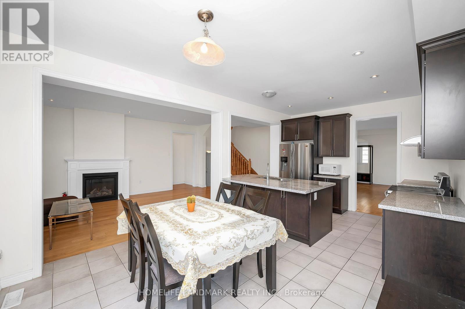 8 Dougherty Court, Hamilton, Ontario  L9K 0H7 - Photo 14 - X12420381