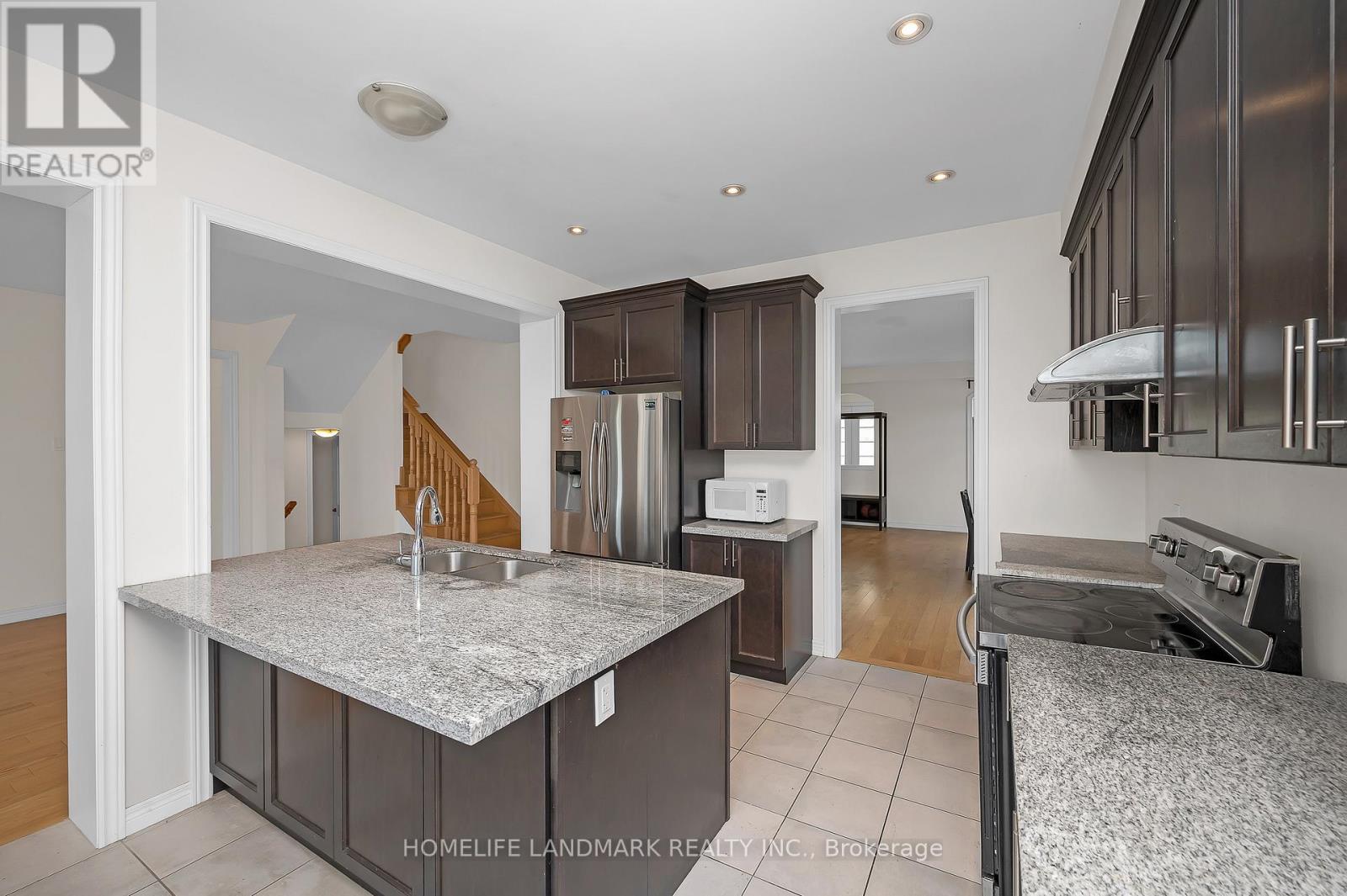 8 Dougherty Court, Hamilton, Ontario  L9K 0H7 - Photo 15 - X12420381