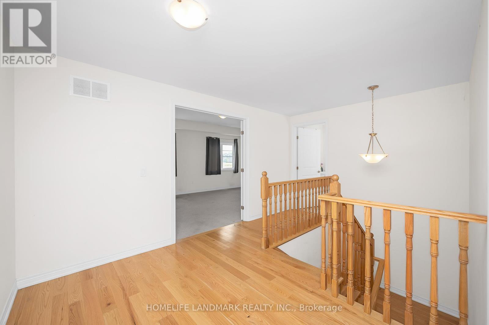 8 Dougherty Court, Hamilton, Ontario  L9K 0H7 - Photo 22 - X12420381