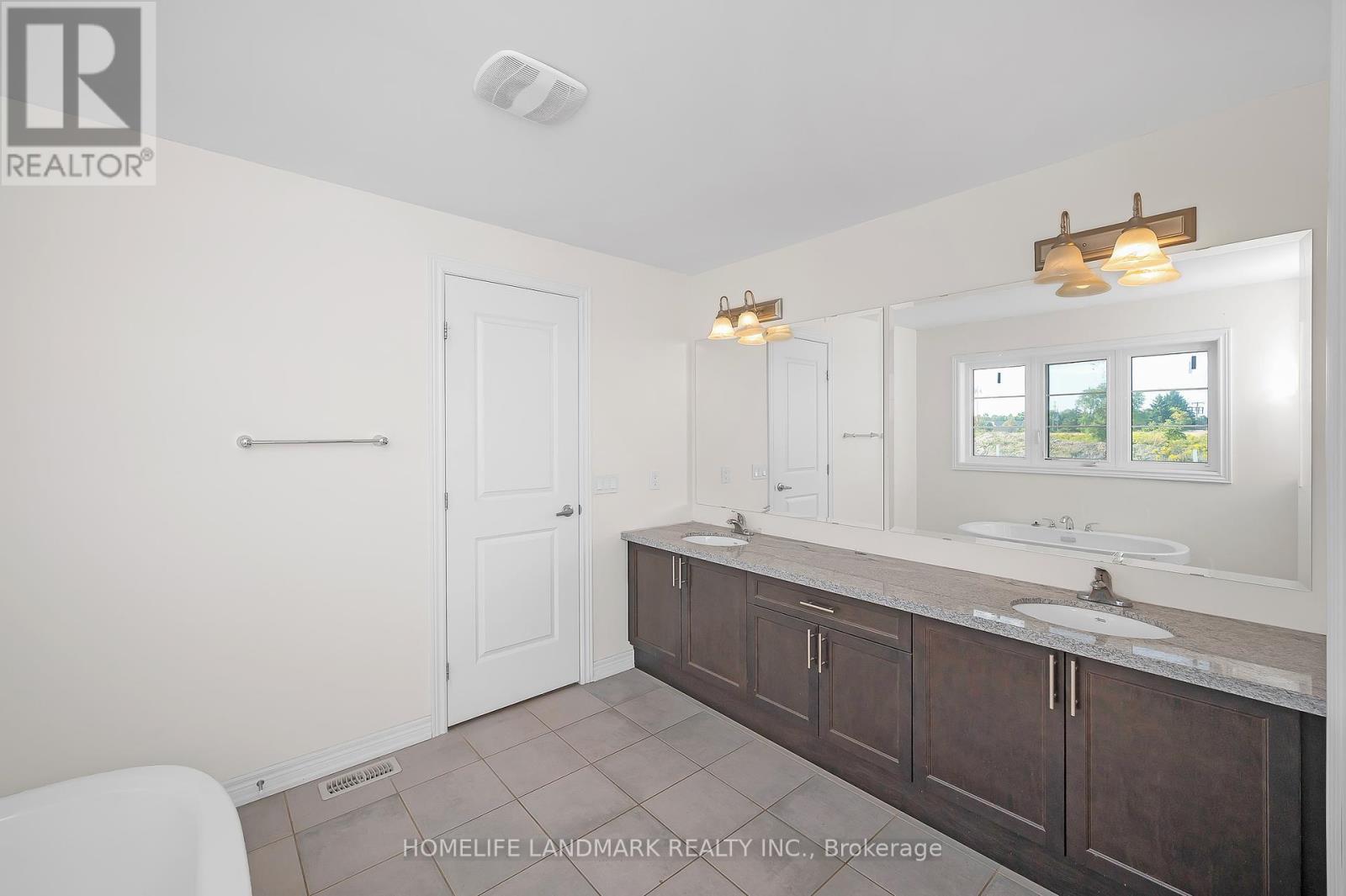 8 Dougherty Court, Hamilton, Ontario  L9K 0H7 - Photo 25 - X12420381