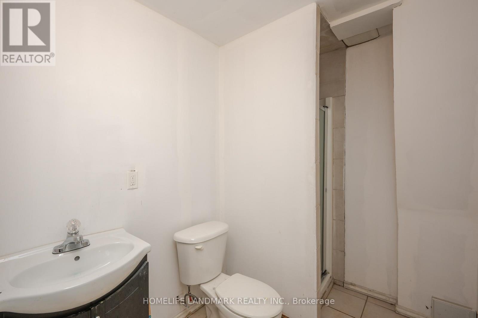 8 Dougherty Court, Hamilton, Ontario  L9K 0H7 - Photo 38 - X12420381