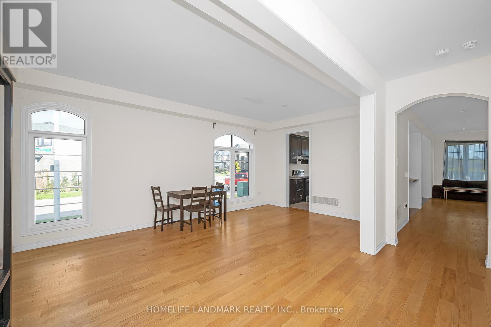 8 Dougherty Court, Hamilton, Ontario  L9K 0H7 - Photo 7 - X12420381