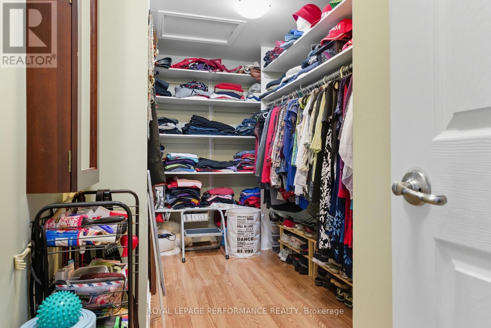 2463 Orient Park Drive, Ottawa, Ontario  K1B 4N2 - Photo 22 - X12418941