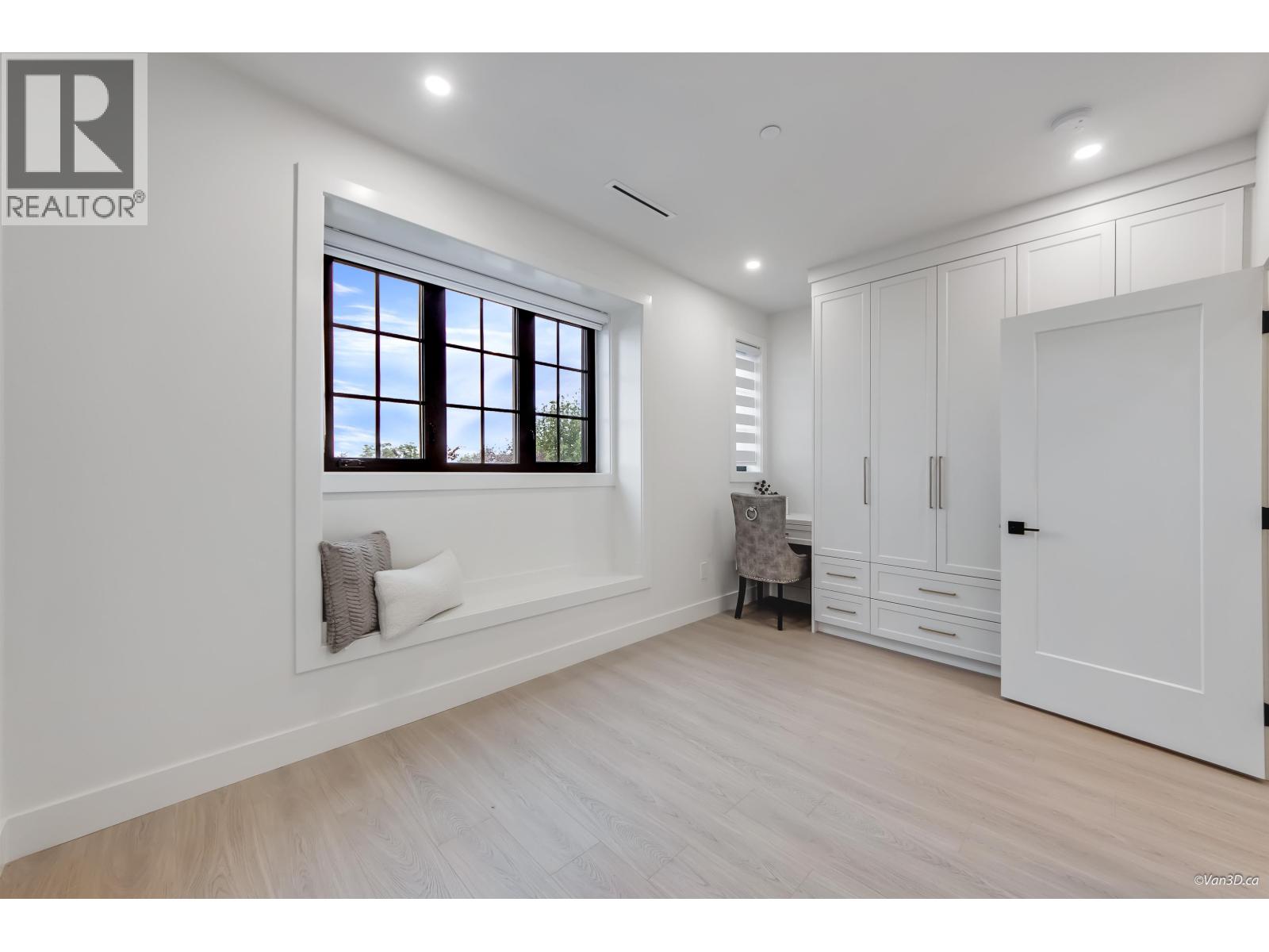 1347 E 64th Avenue, Vancouver, British Columbia  V5X 2P2 - Photo 11 - R3050999