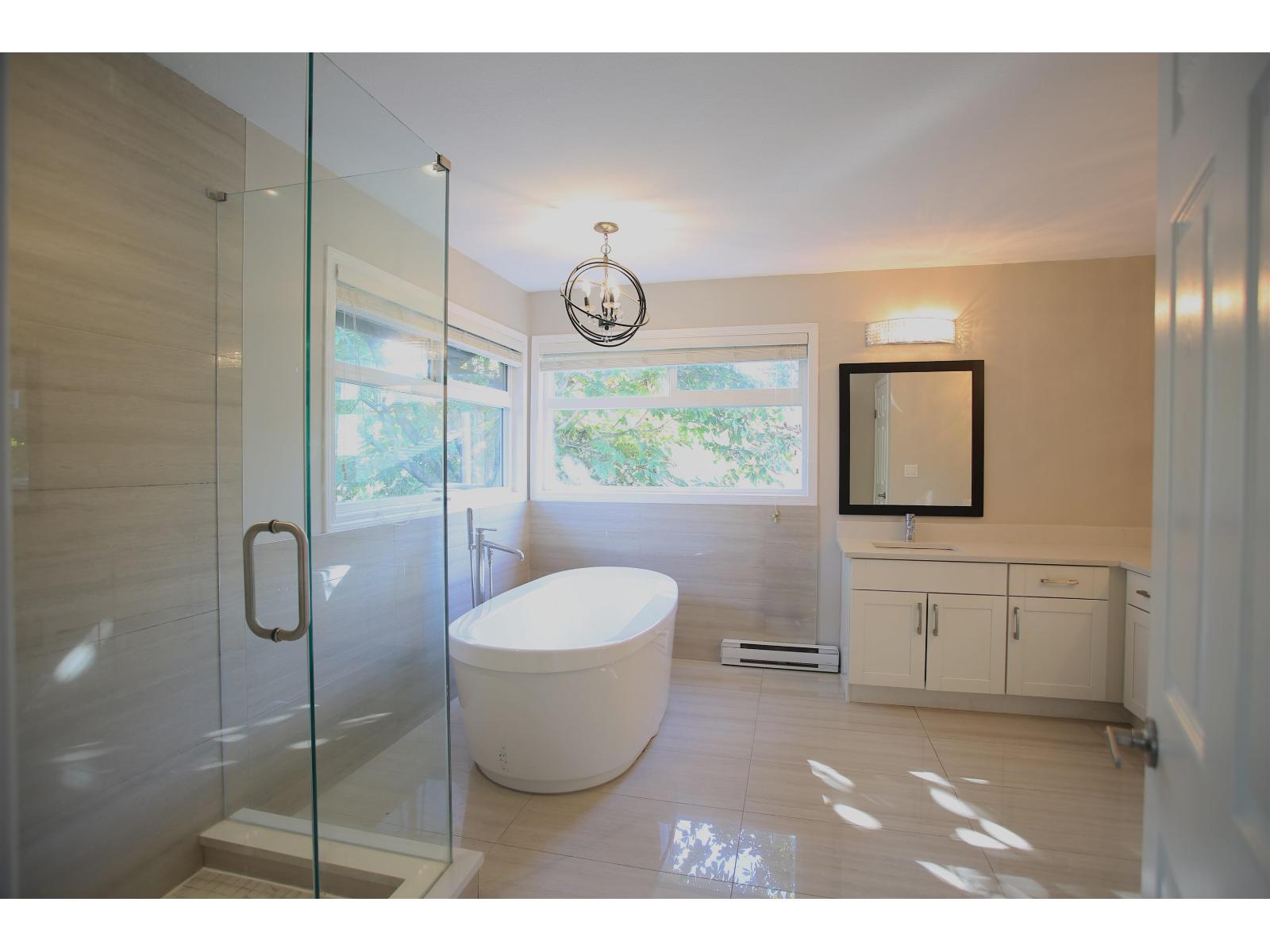 13572 14a Avenue, Surrey, British Columbia  V4A 9E7 - Photo 13 - R3049913