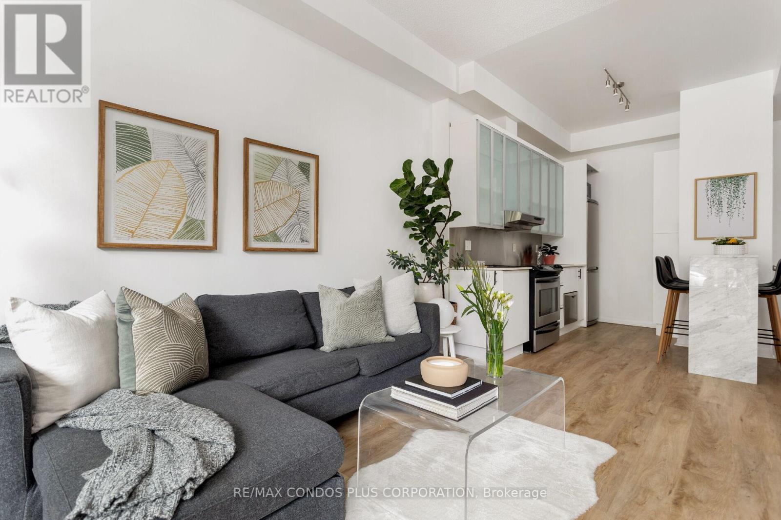 101 - 111 Elizabeth Street, Toronto, Ontario  M5G 1P7 - Photo 10 - C12420386