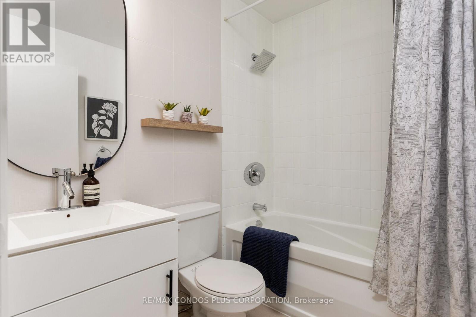 101 - 111 Elizabeth Street, Toronto, Ontario  M5G 1P7 - Photo 17 - C12420386