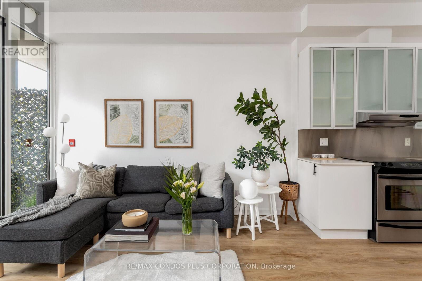 101 - 111 Elizabeth Street, Toronto, Ontario  M5G 1P7 - Photo 6 - C12420386