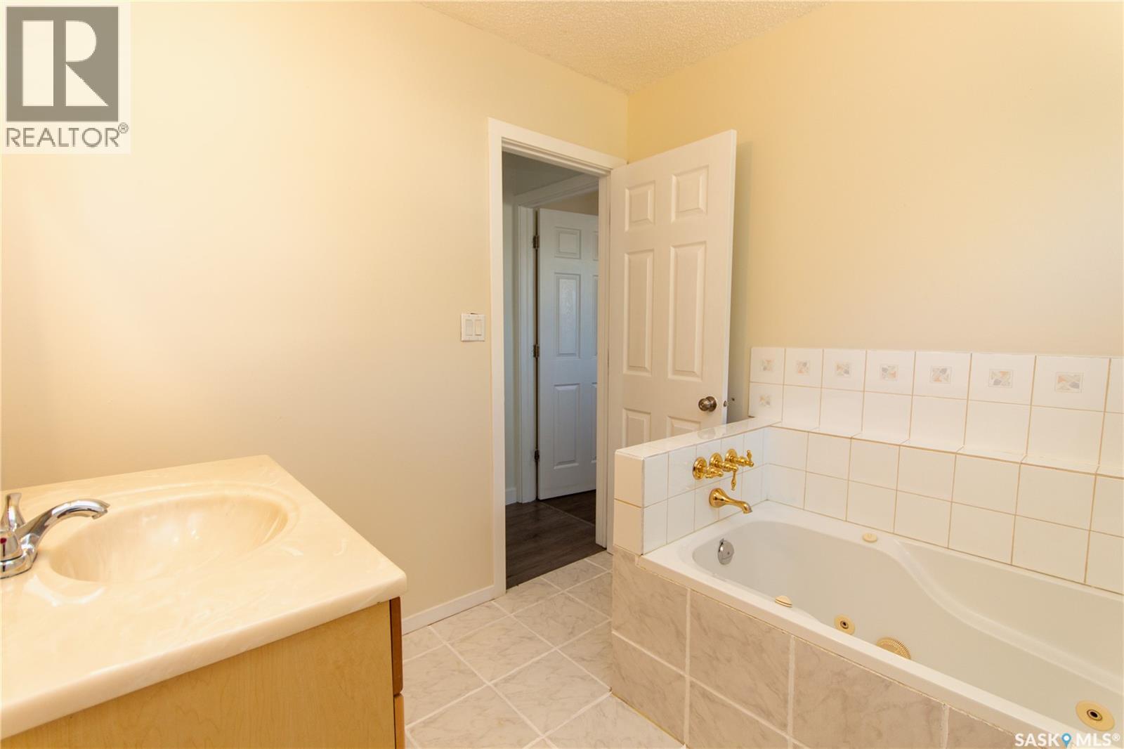 262 21st Street W, Battleford, Saskatchewan  S0M 0E0 - Photo 11 - SK993966