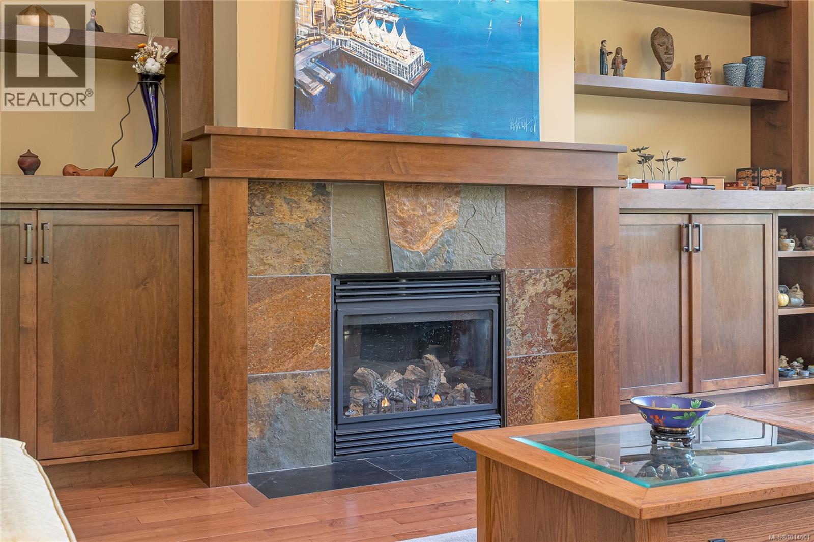 Property at 598 Arbutus St image 1