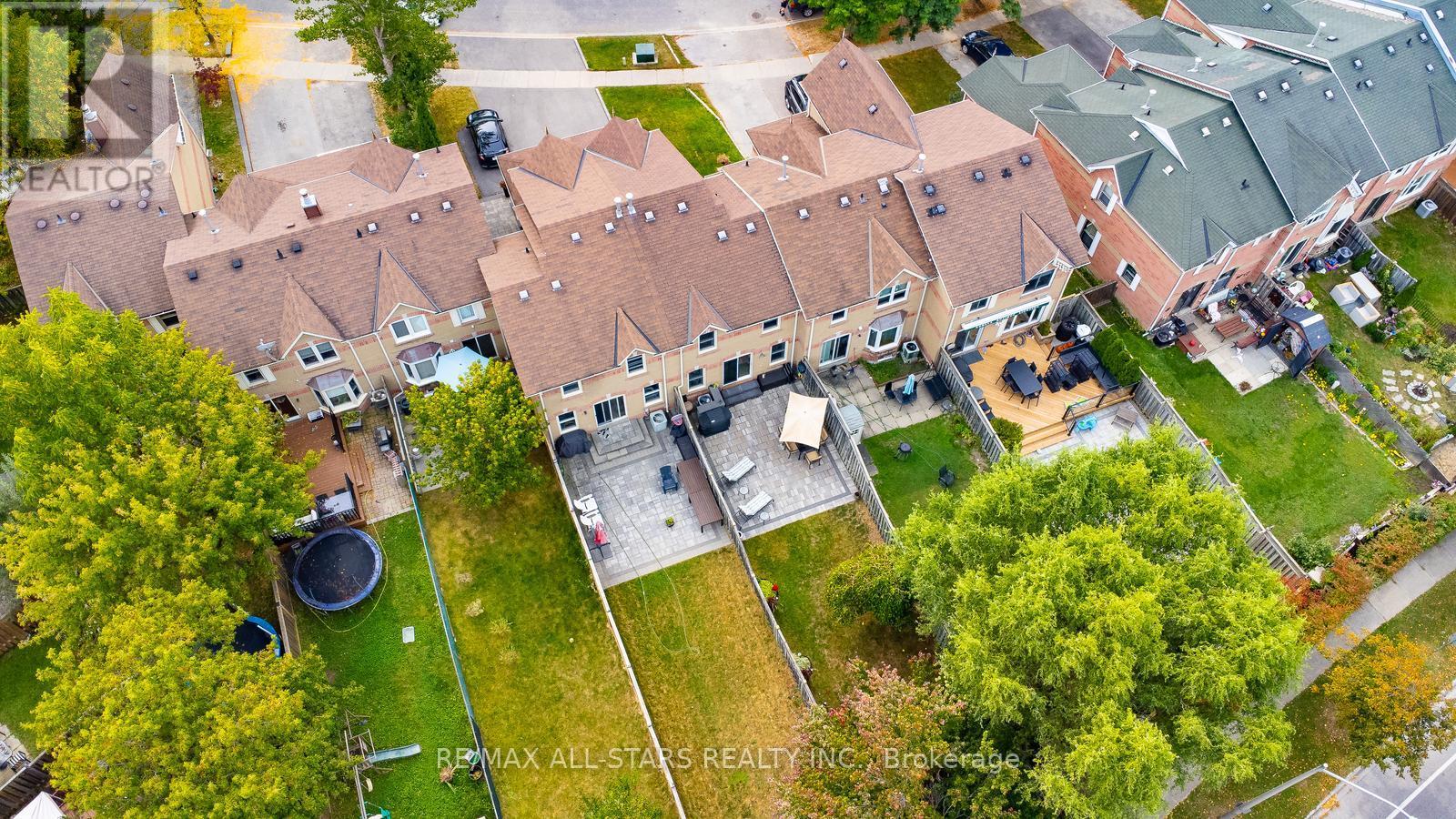9 Steepleview Crescent, Richmond Hill, Ontario  L4C 9R1 - Photo 46 - N12410853