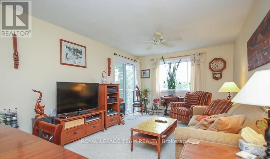 406 - 270 Brittany Drive, Ottawa, Ontario  K1K 4M3 - Photo 7 - X12420396