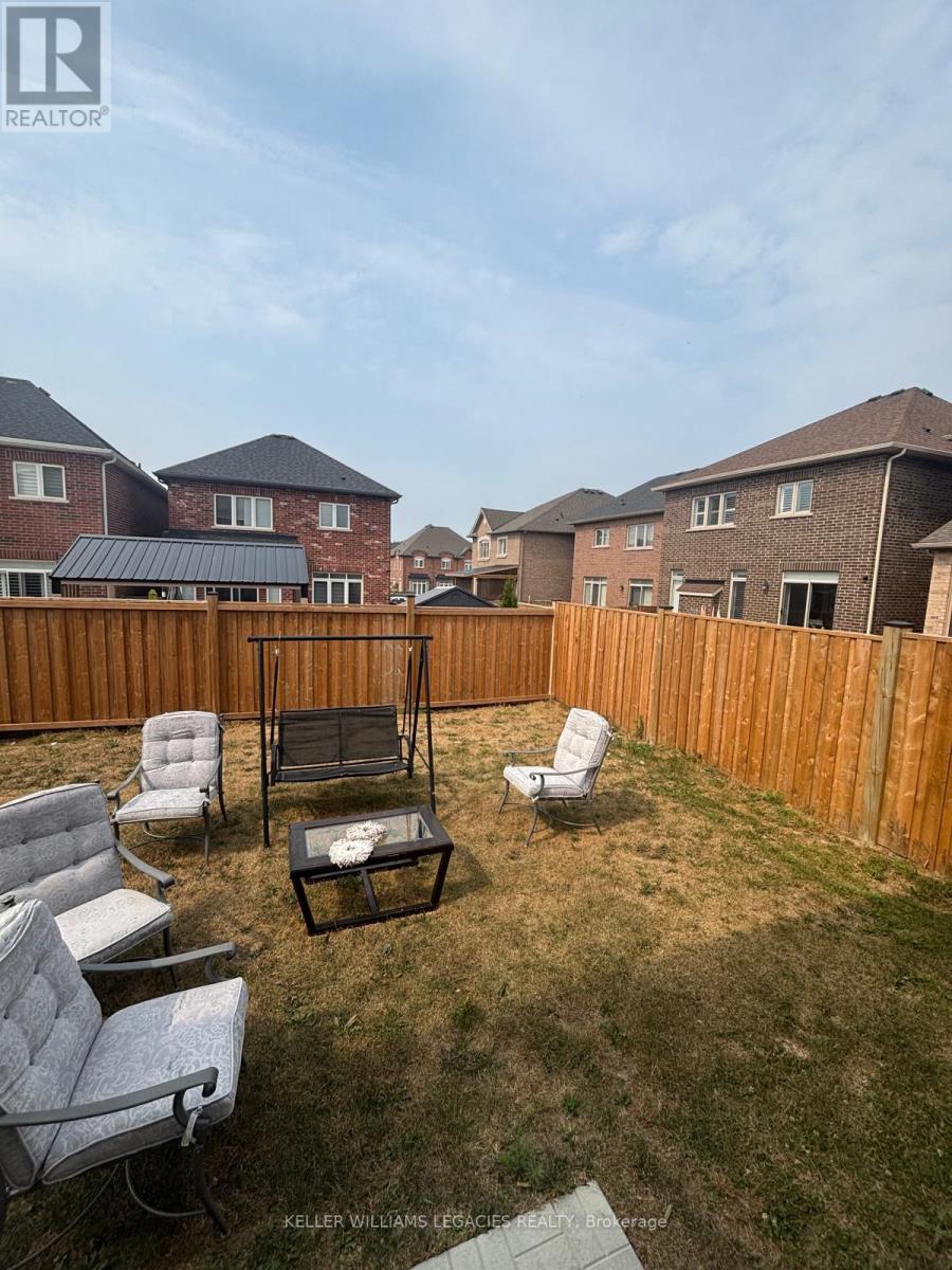 2300 Grainger Loop, Innisfil, Ontario  L9S 0M9 - Photo 24 - N12349482