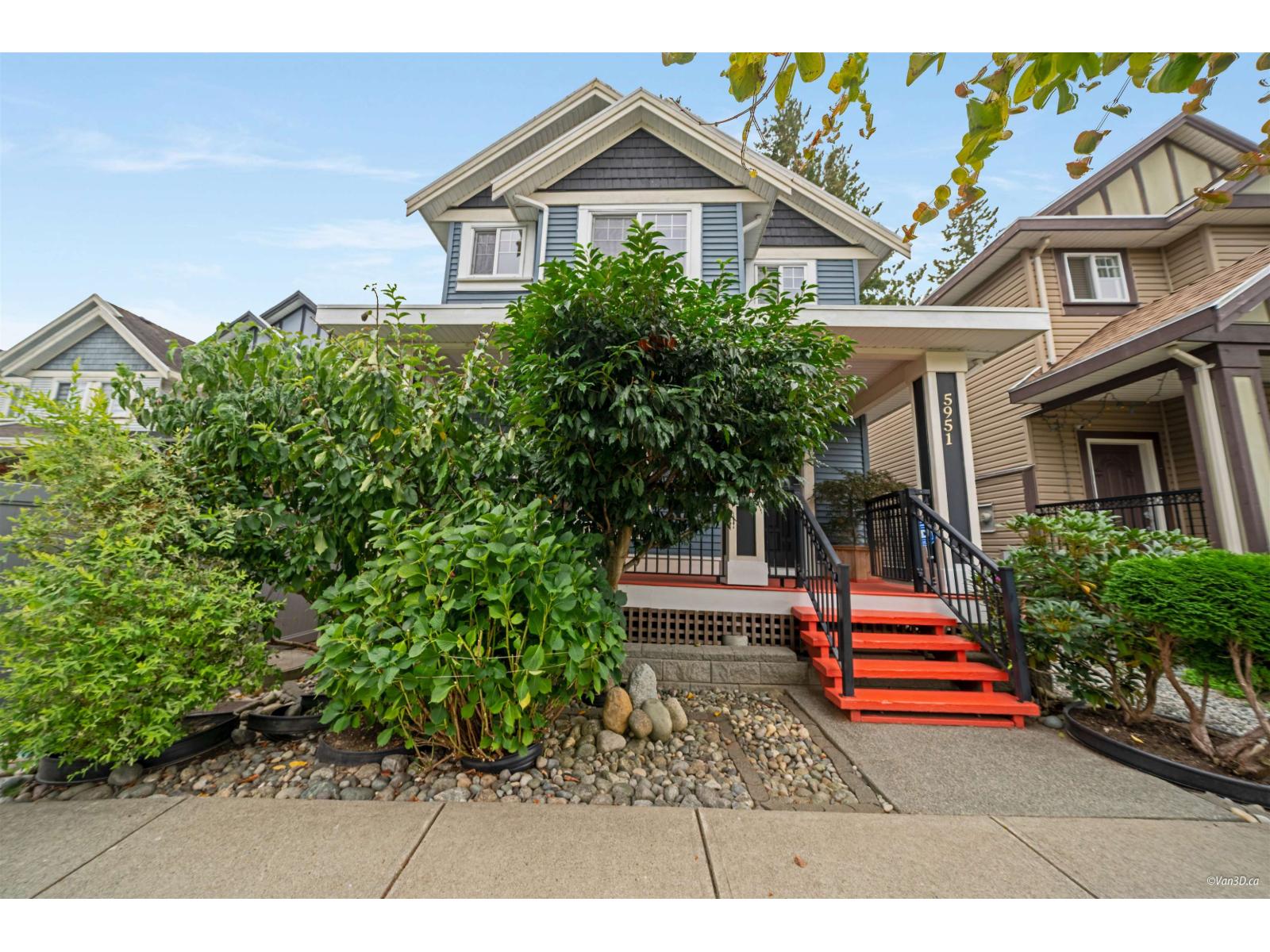 5951 128a Street, Surrey, British Columbia  V3X 0C1 - Photo 1 - R3050626