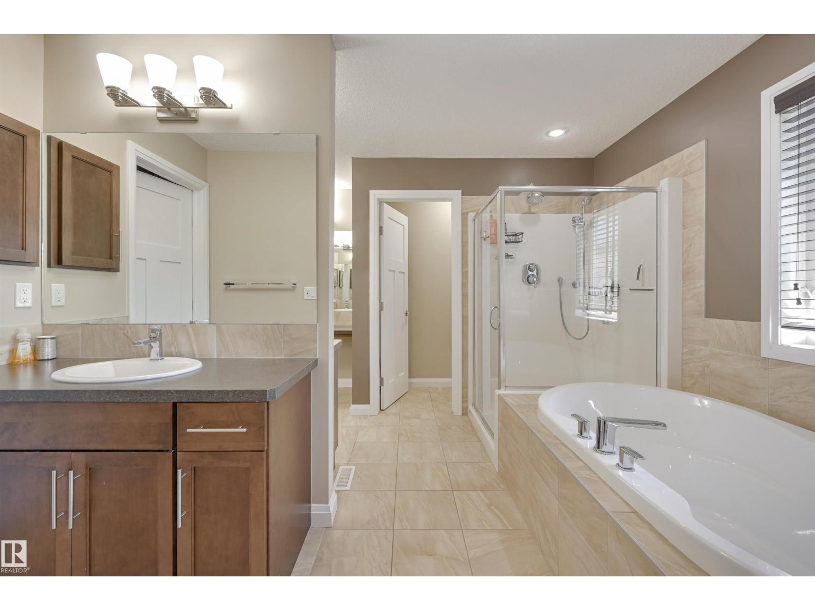 6127 175 Av Nw, Edmonton, Alberta  T5Y 3N7 - Photo 32 - E4456494