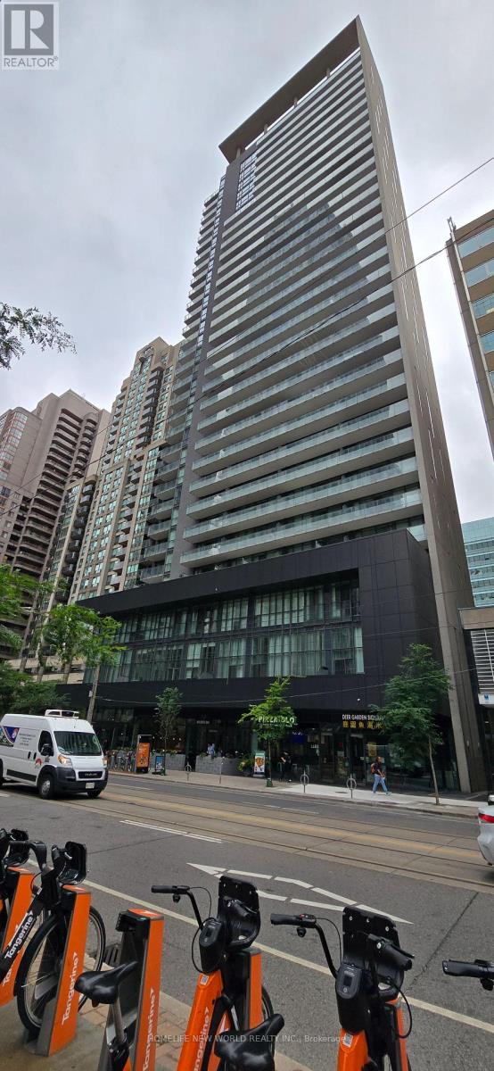 2208 - 770 Bay Street, Toronto, Ontario  M5G 0A6 - Photo 1 - C12420406
