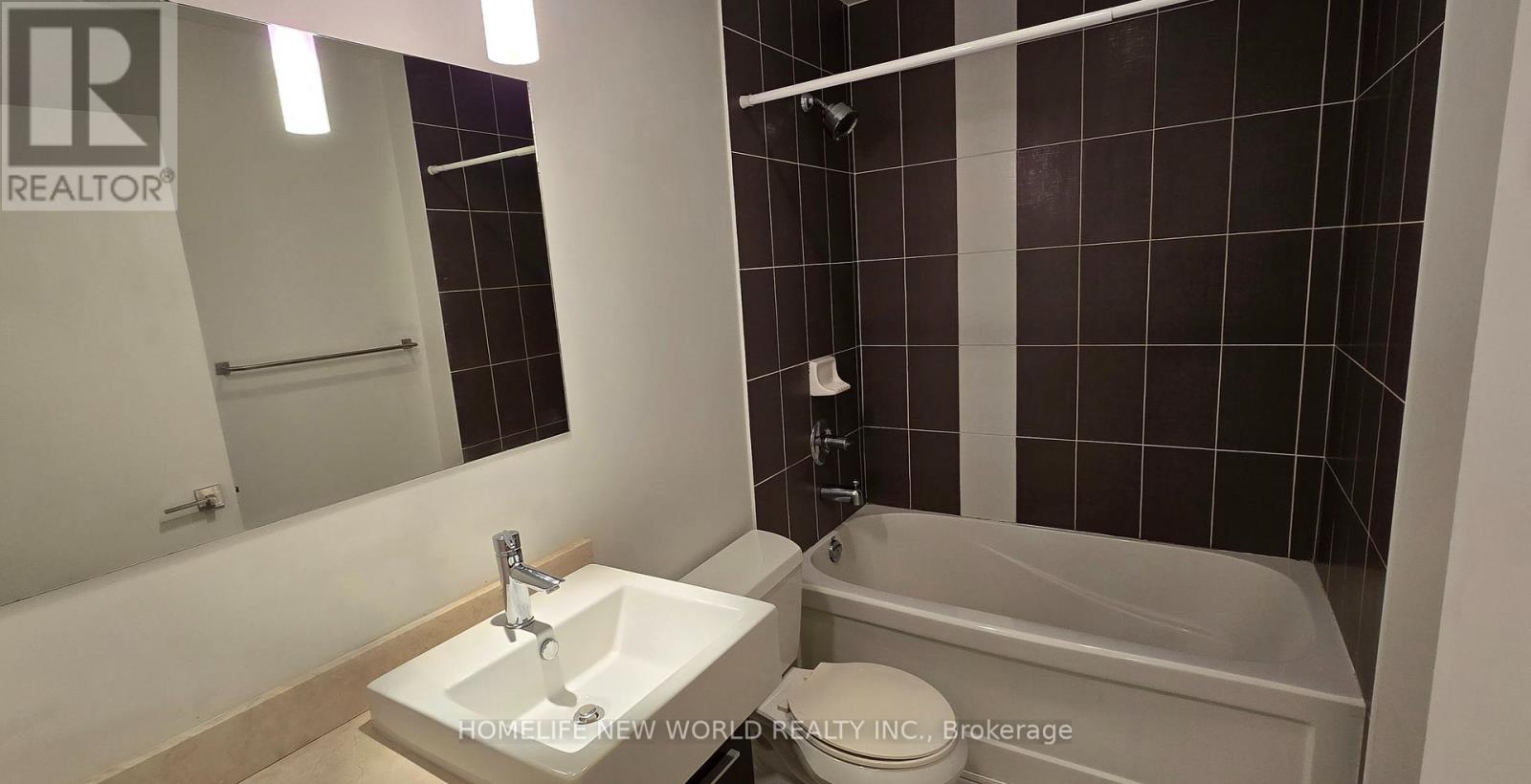 2208 - 770 Bay Street, Toronto, Ontario  M5G 0A6 - Photo 8 - C12420406