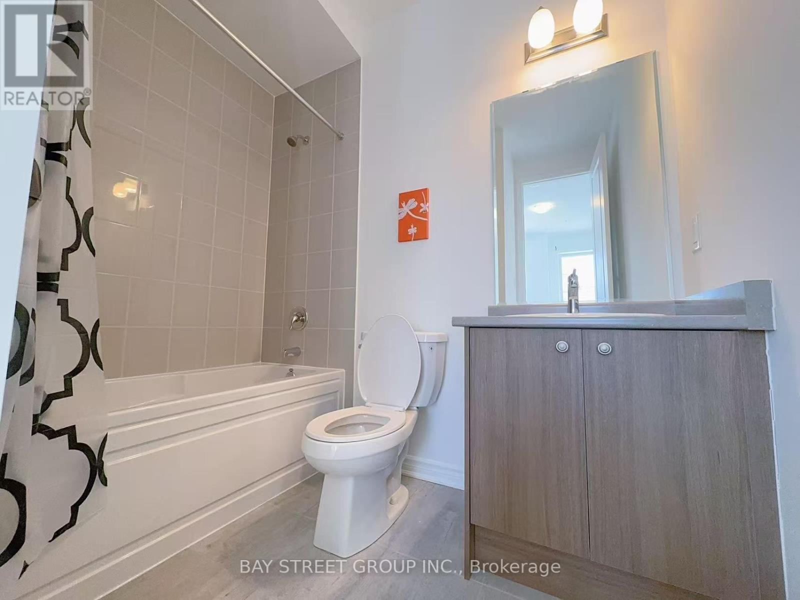 704 Mika Street, Innisfil, Ontario  L9S 0R7 - Photo 15 - N12420409