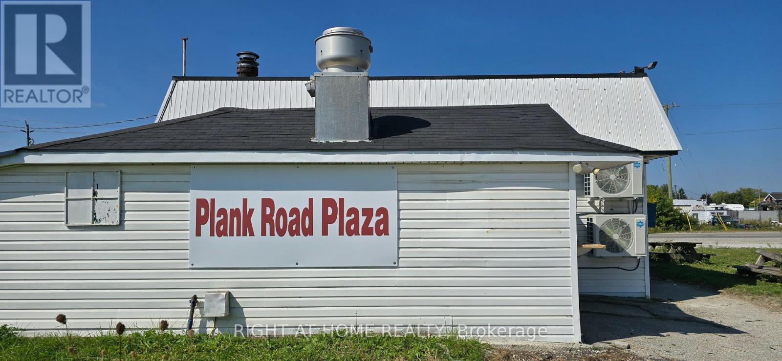 1501 Plank Road, Sarnia, Ontario  N7T 7H5 - Photo 13 - X12420400