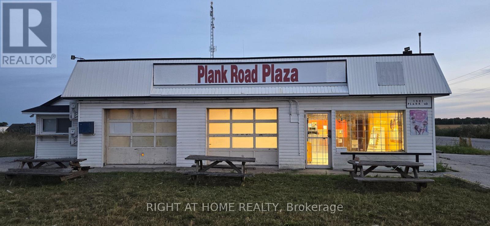 1501 Plank Road, Sarnia, Ontario  N7T 7H5 - Photo 6 - X12420400