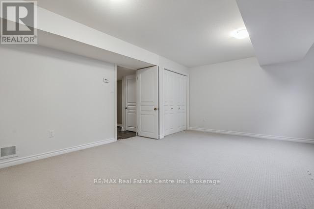 35 Revell Drive, Guelph, Ontario  N1G 0B2 - Photo 12 - X12420415