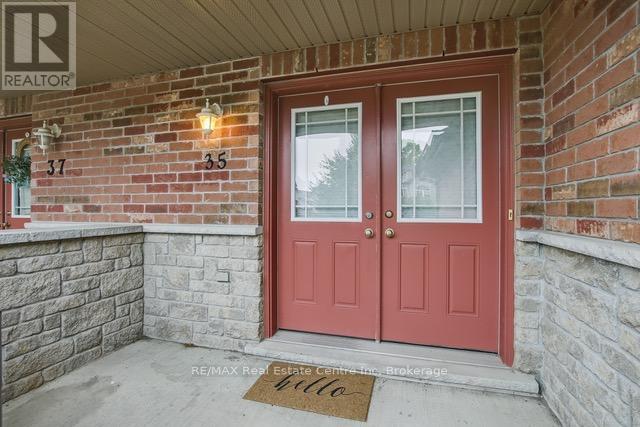 35 Revell Drive, Guelph, Ontario  N1G 0B2 - Photo 2 - X12420415