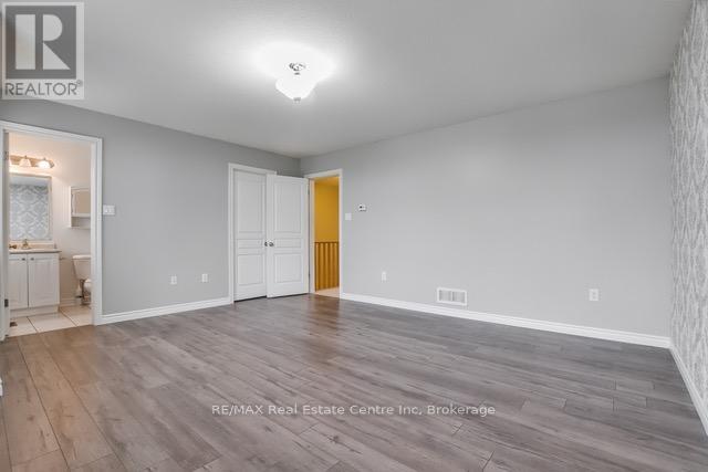 35 Revell Drive, Guelph, Ontario  N1G 0B2 - Photo 27 - X12420415