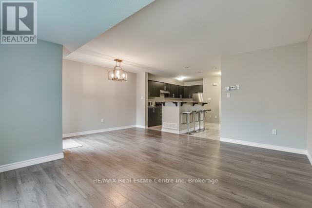 35 Revell Drive, Guelph, Ontario  N1G 0B2 - Photo 5 - X12420415