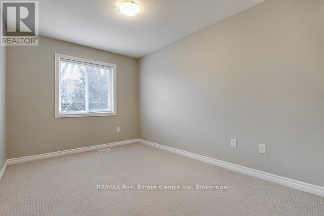 35 Revell Drive, Guelph, Ontario  N1G 0B2 - Photo 7 - X12420415