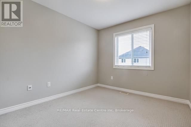 35 Revell Drive, Guelph, Ontario  N1G 0B2 - Photo 9 - X12420415