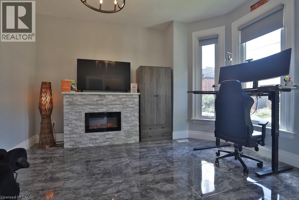 48 Pearl Street N, Hamilton, Ontario  L8R 2Y8 - Photo 5 - 40772373