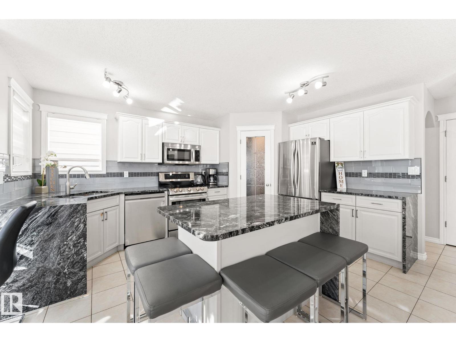 10655 181 Av Nw, Edmonton, Alberta  T5X 6G4 - Photo 13 - E4459008