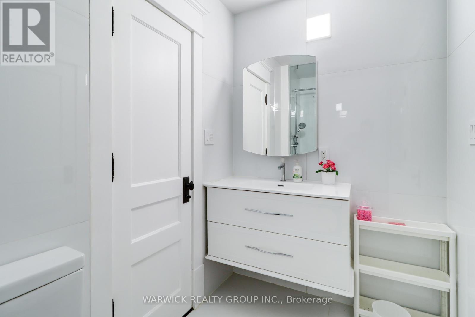 61 Brunswick Avenue, Toronto, Ontario  M5S 2L8 - Photo 26 - C12420416