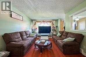 47 Doverglen Crescent Se, Calgary, Alberta  T2B 2S2 - Photo 9 - A2259256