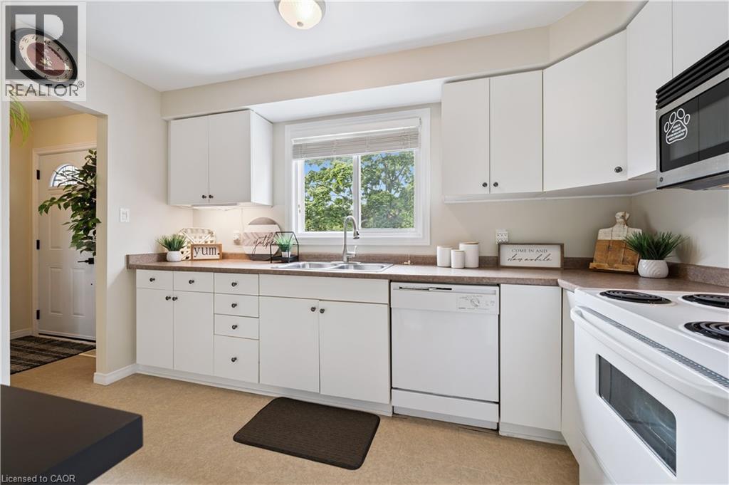 255 Camelot Court Unit# 2, Waterloo, Ontario  N2K 3G1 - Photo 16 - 40770252