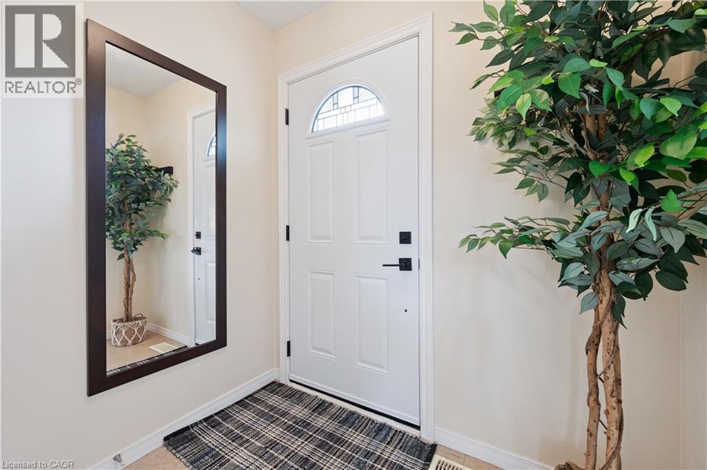 255 Camelot Court Unit# 2, Waterloo, Ontario  N2K 3G1 - Photo 5 - 40770252