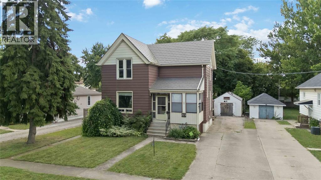 373 Palmerston Street South, Sarnia, Ontario  N7T 3P1 - Photo 3 - 25021507