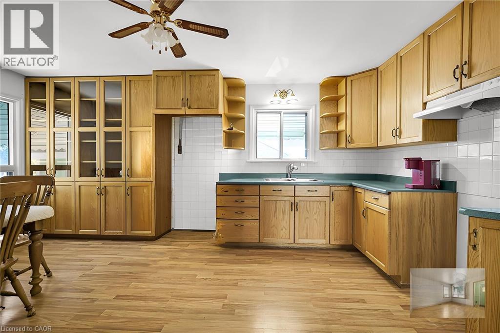 Photo 9 of 25 for 17 Stuart Street