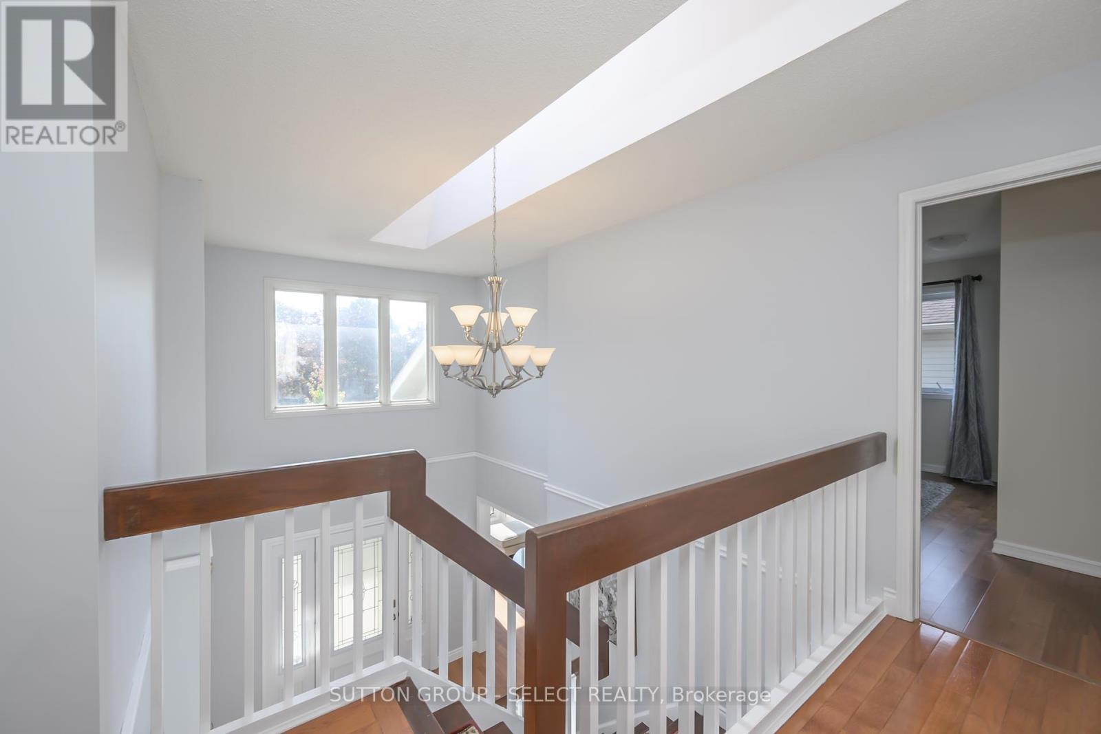 983 Country Club Crescent, London South, Ontario  N6C 5R6 - Photo 20 - X12420435
